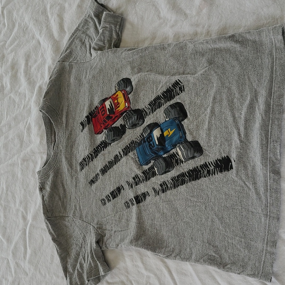 💥5/$25 Carters Boys Size 6 Gray Short Sleeve Shirt Top